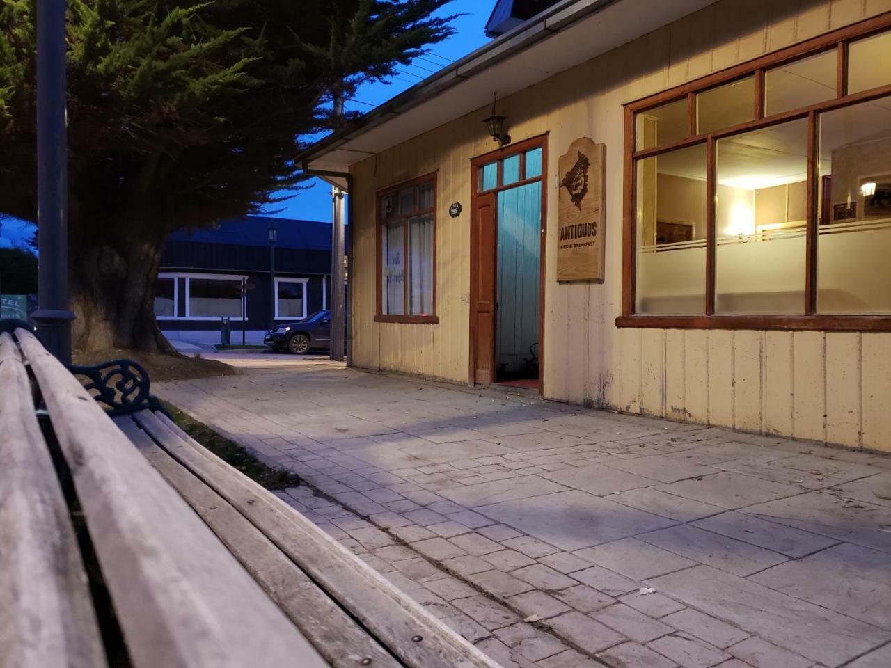 Antiguos Bed And Breakfast Puerto Natales Esterno foto