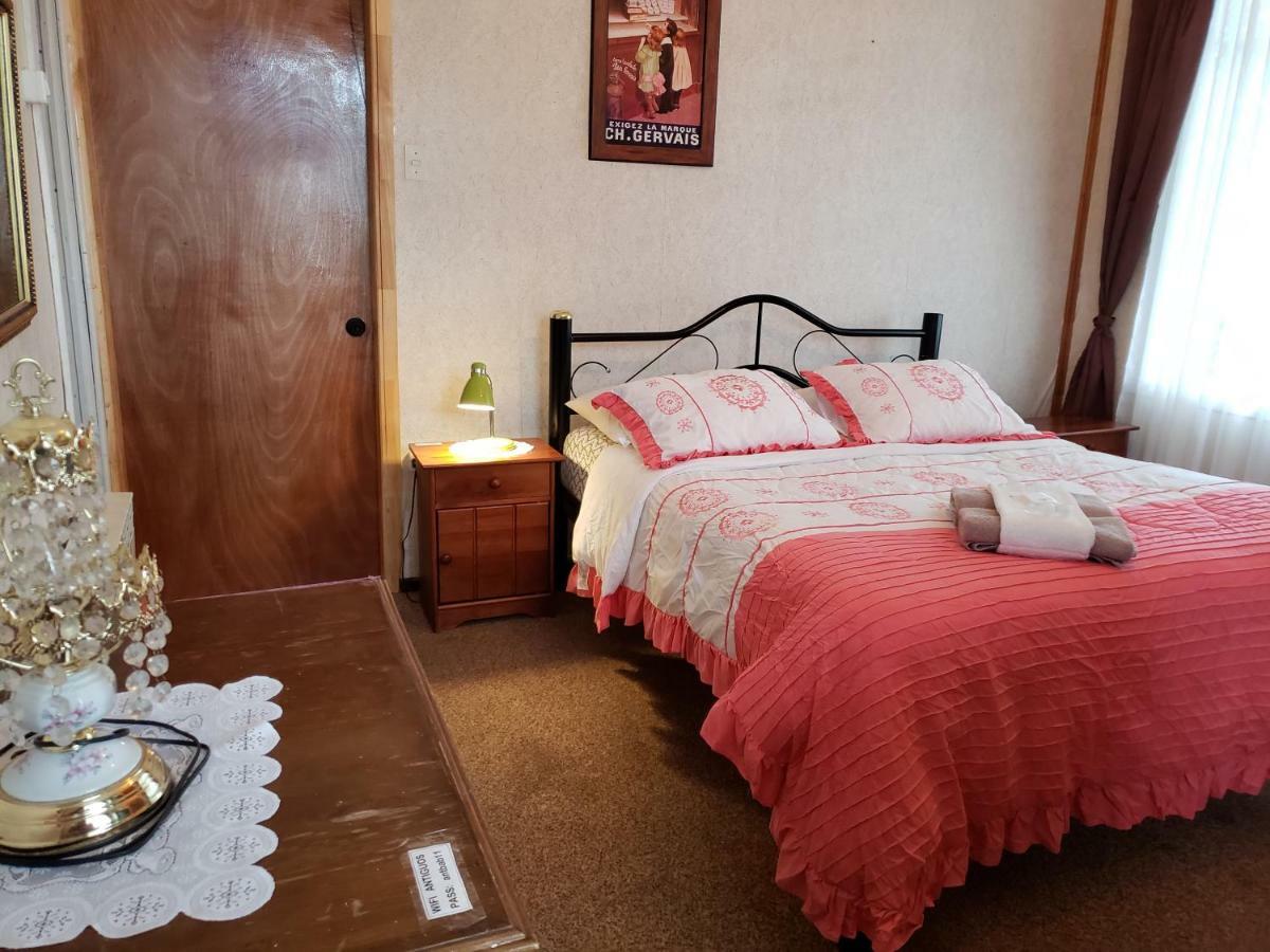 Antiguos Bed And Breakfast Puerto Natales Esterno foto
