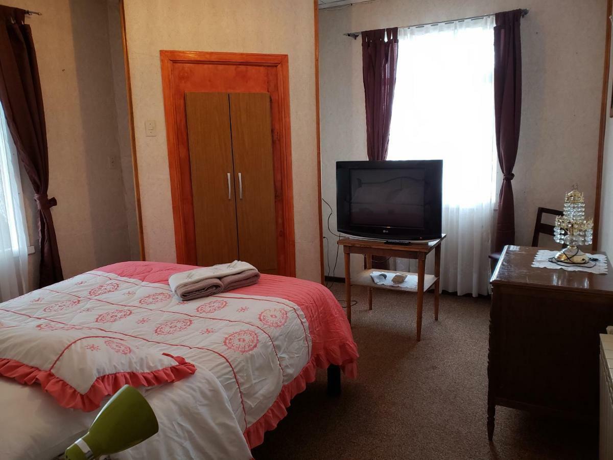 Antiguos Bed And Breakfast Puerto Natales Esterno foto